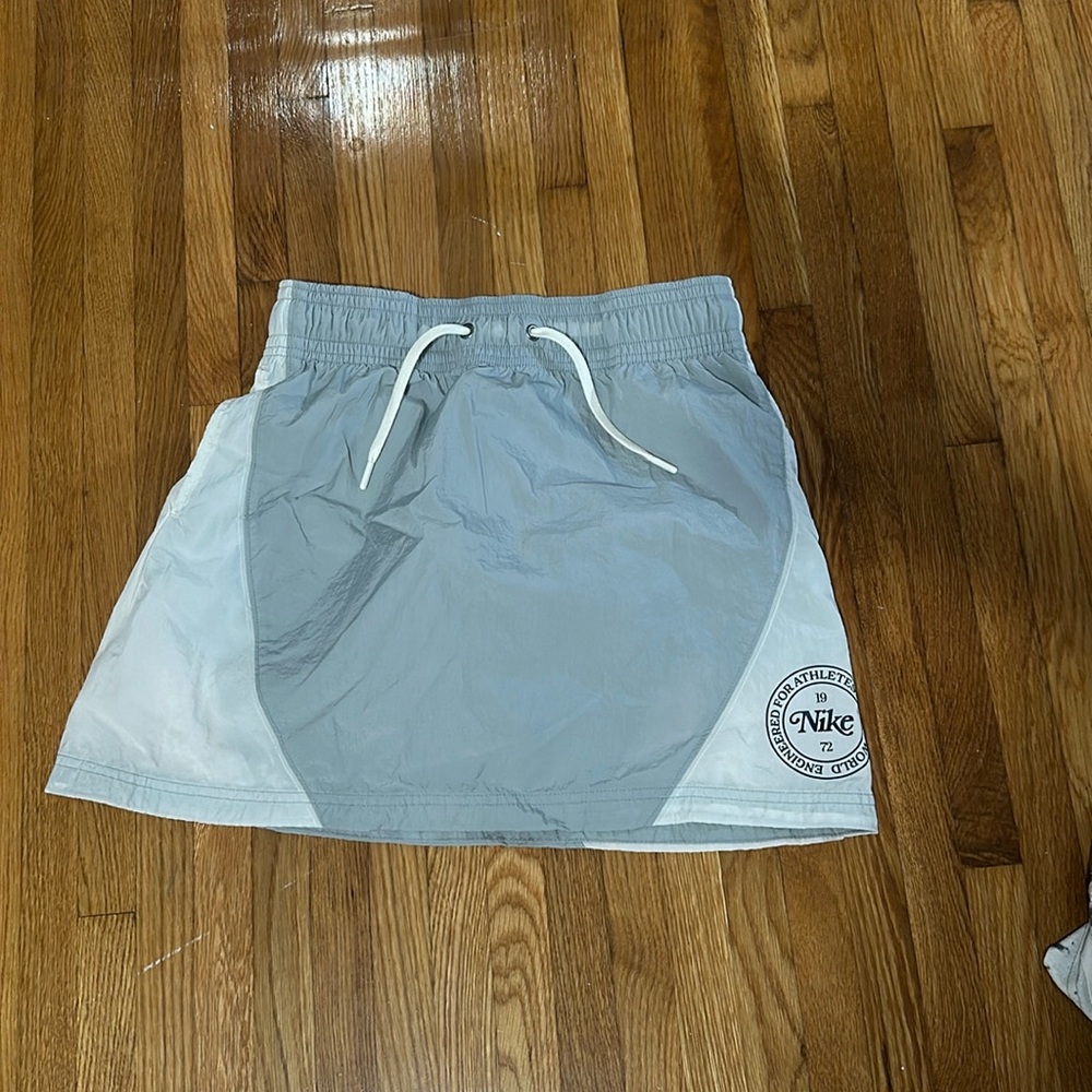 Wind breaker material Skirt